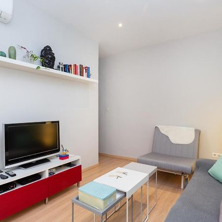 Amparo Apartment Madrid Bagian luar foto