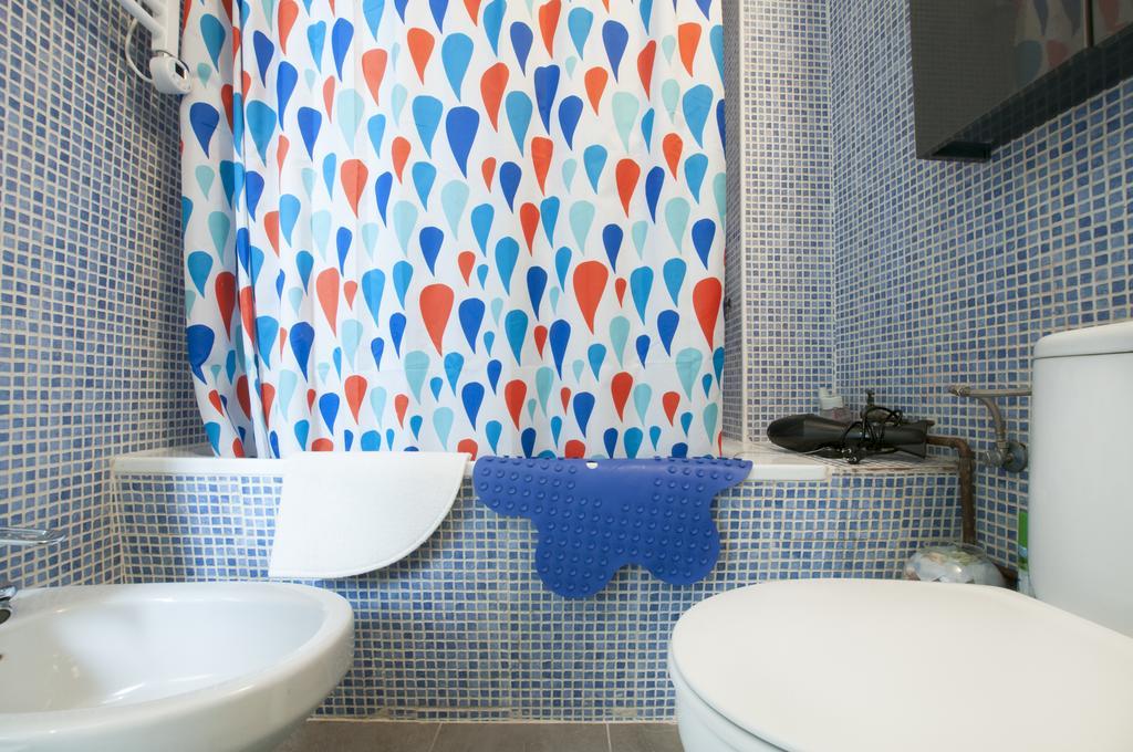 Amparo Apartment Madrid Bagian luar foto