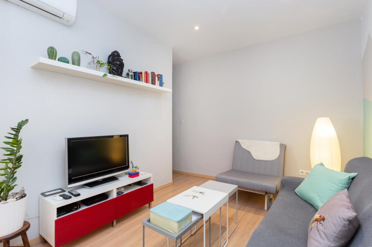 Amparo Apartment Madrid Bagian luar foto