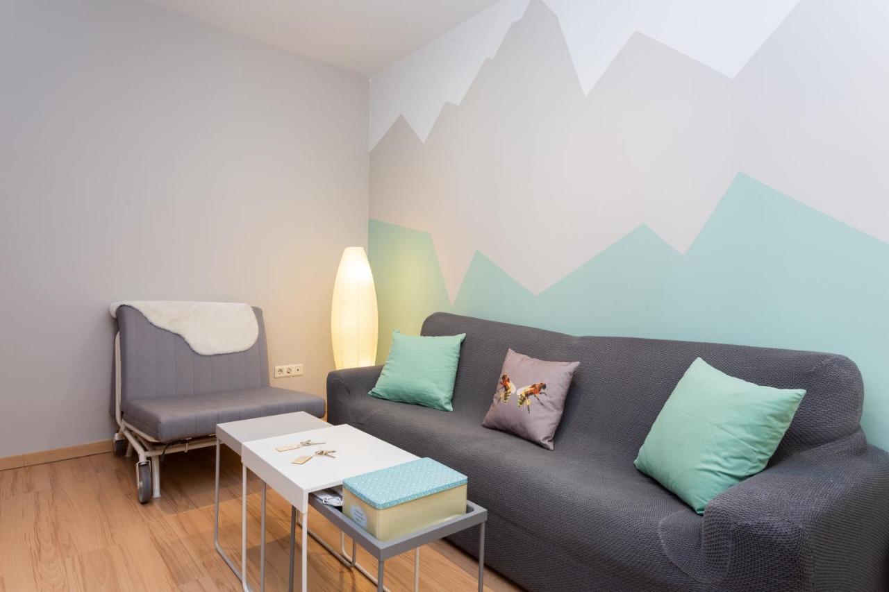 Amparo Apartment Madrid Bagian luar foto