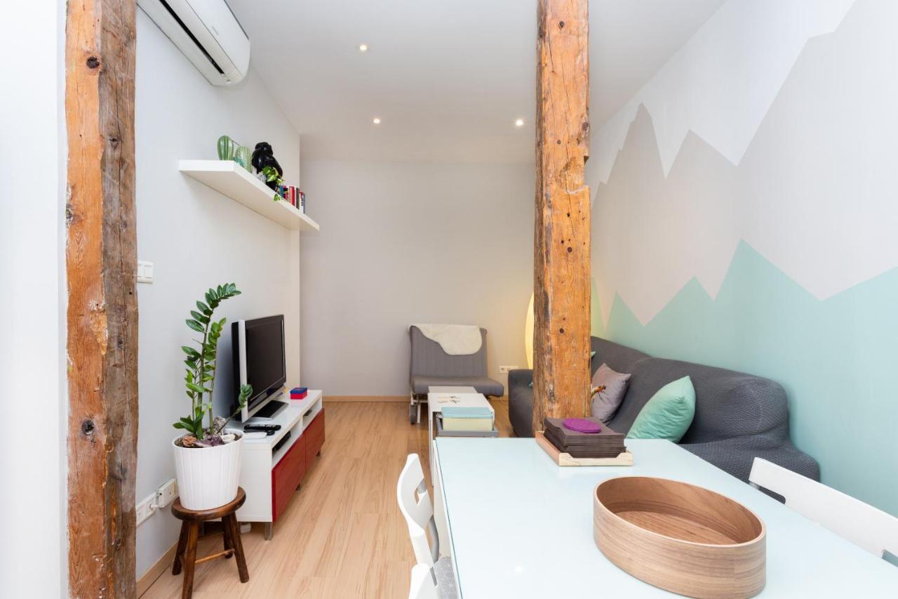 Amparo Apartment Madrid Bagian luar foto