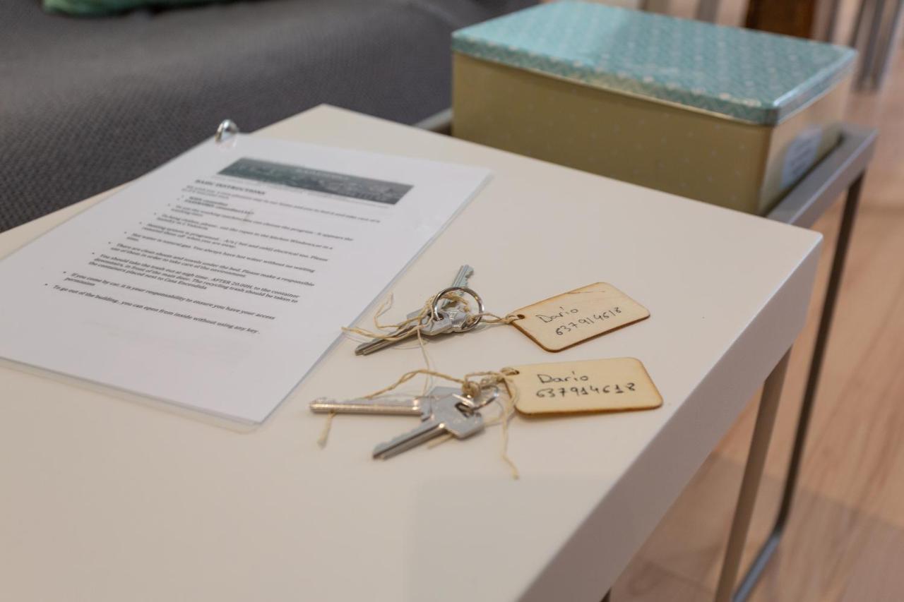 Amparo Apartment Madrid Bagian luar foto